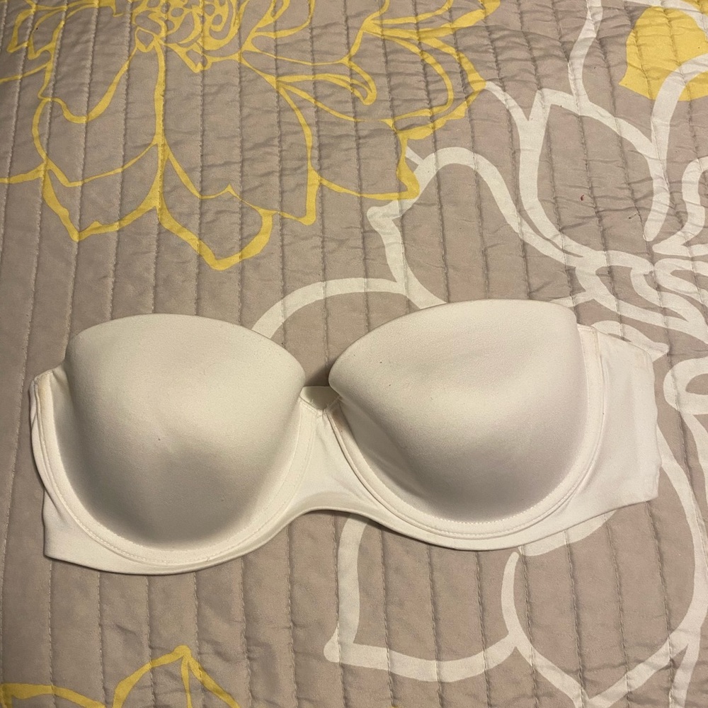 Victorias Secret strapless bra